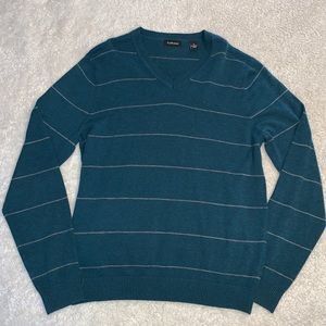 Men’s VanHeusen sweater